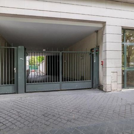 Appartement Spacieux Avec Terrasse Pres De Paris Et Du Stade De France サン＝ドニ エクステリア 写真