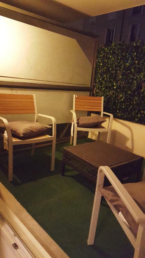 Appartement Spacieux Avec Terrasse Pres De Paris Et Du Stade De France サン＝ドニ エクステリア 写真