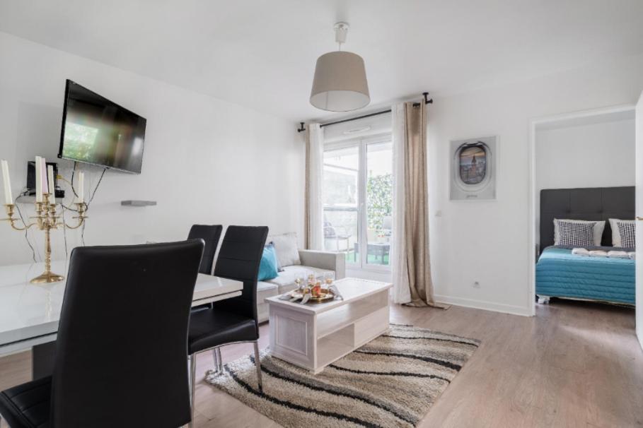 Appartement Spacieux Avec Terrasse Pres De Paris Et Du Stade De France サン＝ドニ エクステリア 写真