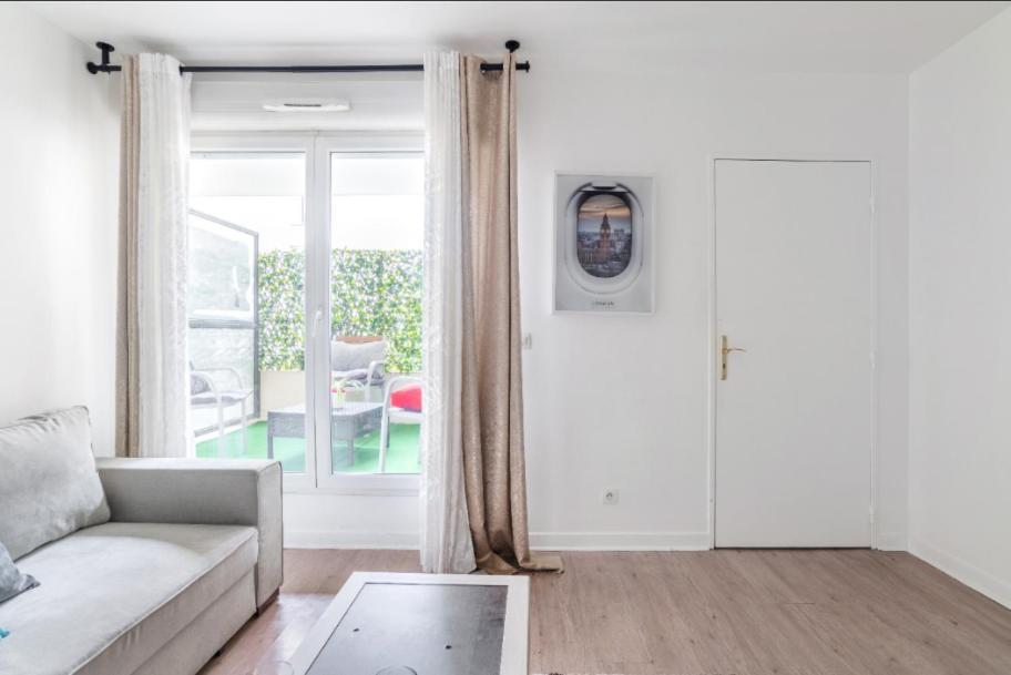 Appartement Spacieux Avec Terrasse Pres De Paris Et Du Stade De France サン＝ドニ エクステリア 写真