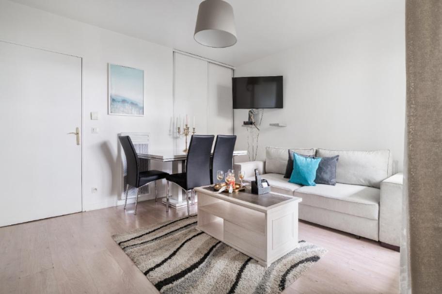 Appartement Spacieux Avec Terrasse Pres De Paris Et Du Stade De France サン＝ドニ エクステリア 写真